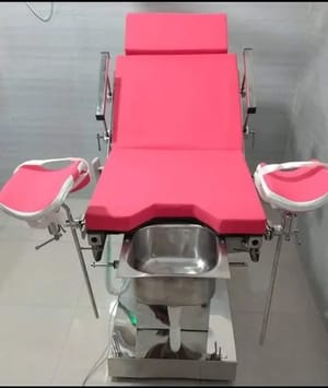 Foam And Pu Leather Gynecological Examination Table, For Hospital
