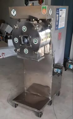 Semi-Automatic Wheat Grinding Machine, 3 Kwh, Ss 304