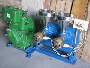 Commercial Expeller 2 Bolt Double Screw Oil Mill Komet type, Capacity: up to 5 ton/day