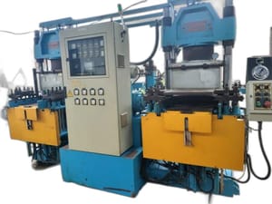 200 Tons L.r.xf.b. 505x510 mm Mould Vacuum Compression Molding Machine