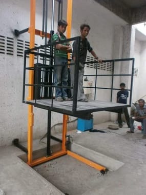 Hydraulic Cage Lift, Operating Height: 40-50 feet