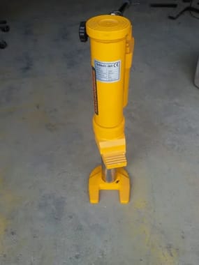 Yellow NIDO HYDRAULIC JACK :- ND-JK 5, For Industrial