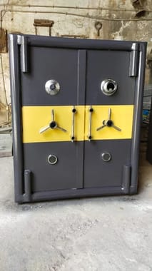 Combination Locks Black Double Door Safety Locker, For Commercial, No Of Lockers: 3