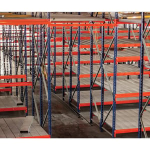 Mild Steel Heavy Duty Pallet Racking System / Industrial Storage Rack, For Warehouse, Load per Layer: 100 kg