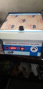 Benchtop Digital Centrifuge Machine