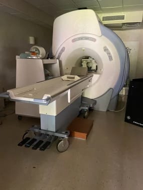 Refurbished GE 1.5T Closed MRI Machine
