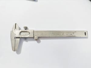 Steel Vernier Calipe 12.5 cm, For Laboratory, Accuracy: 0.02 mm