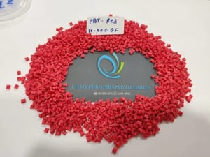 PBT RED GRANULES GLASS FILLED